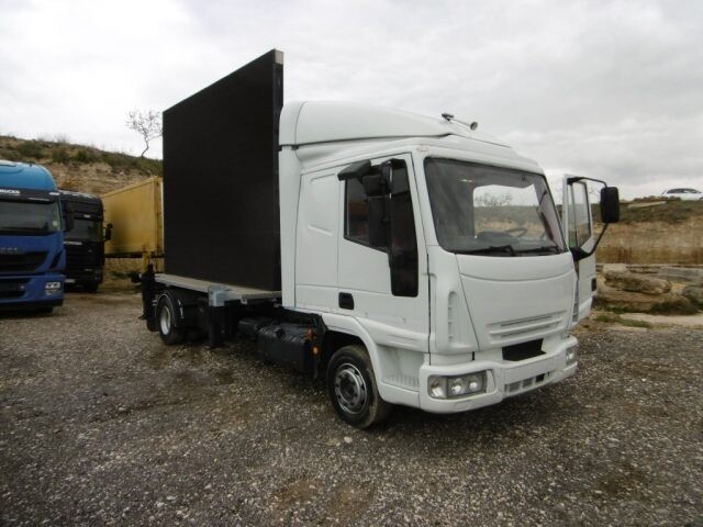 5298958  Camion IVECO